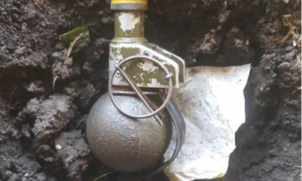 Φθιώτιδα: Σοκαρισμένη η ιδιοκτήτρια του περιβολιού - Βρέθηκε χειροβομβίδα 80 ετών